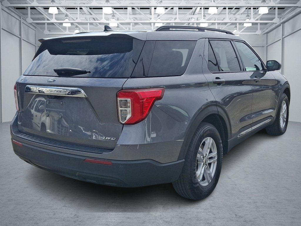 Used 2022 Ford Explorer XLT image 5