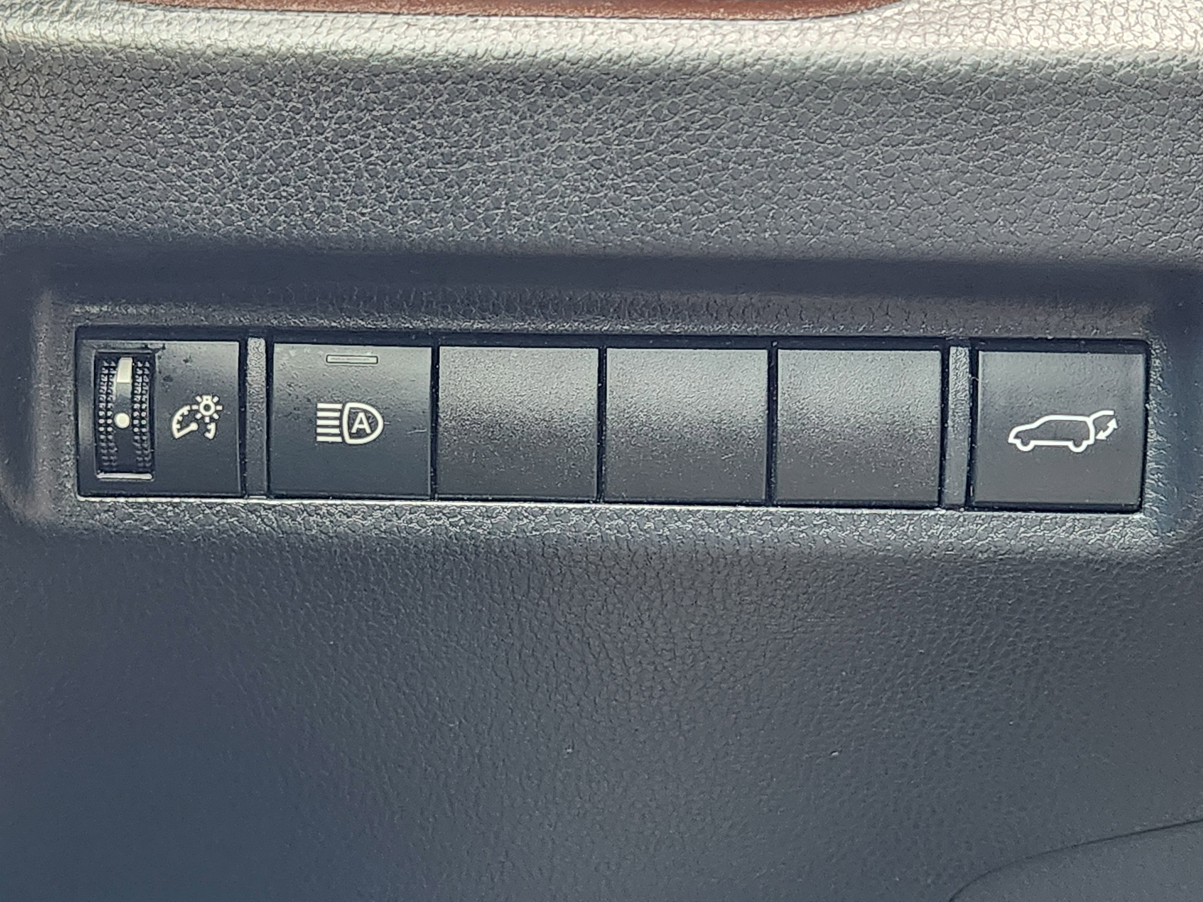 Used 2022 Toyota RAV4 Limited image 42