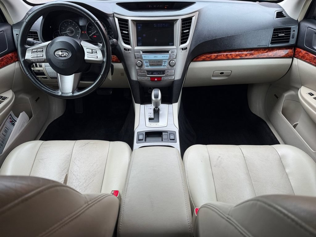 Used 2011 Subaru Outback 2.5i Limited AWD/4WD image 18