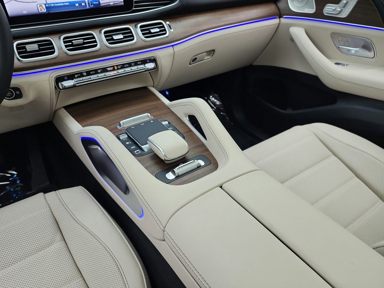 New 2026 Mercedes-Benz GLE 580 4MATIC image 10