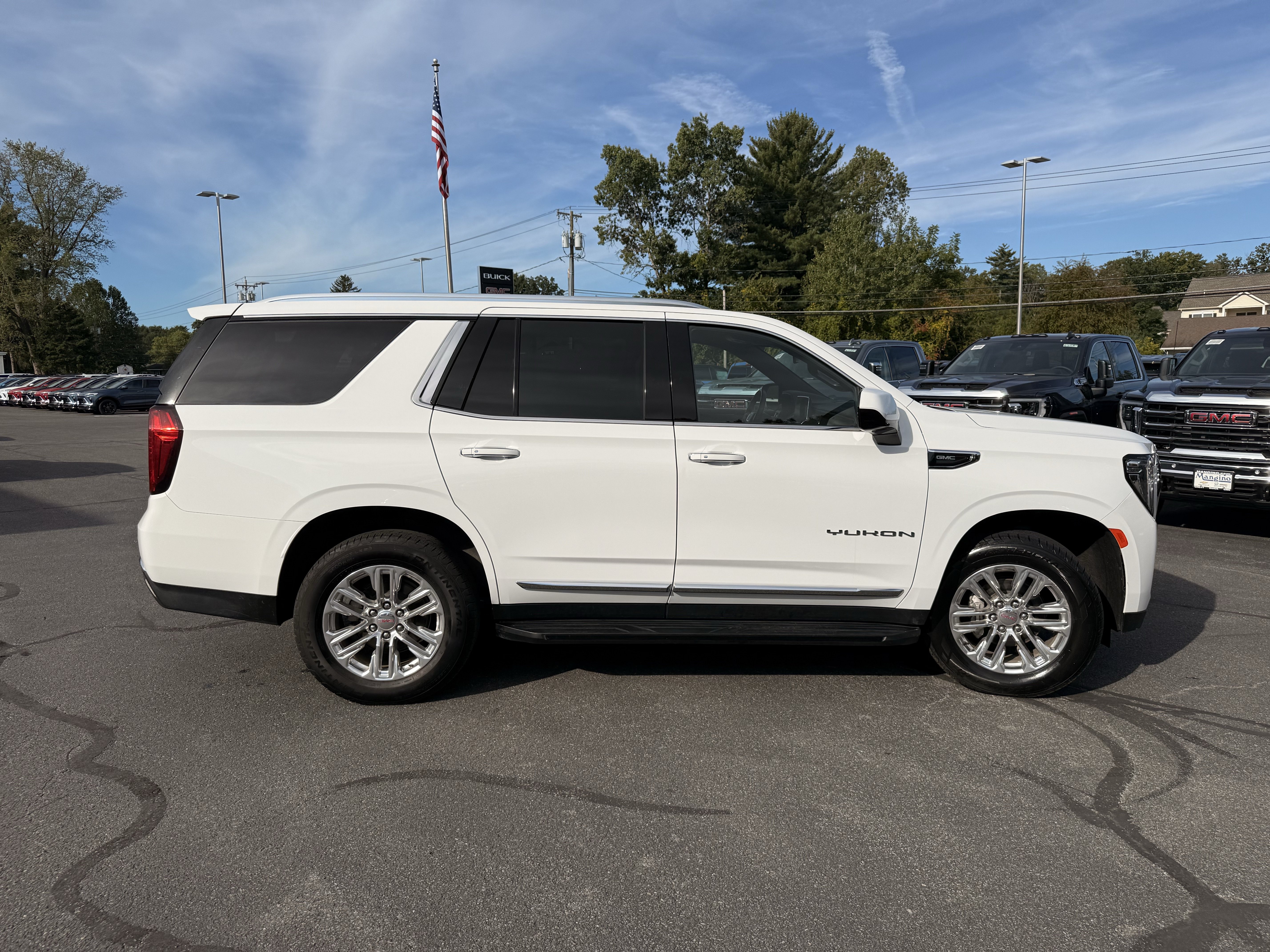 Certified 2024 GMC Yukon SLT AWD/4WD image 6