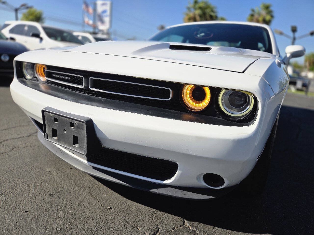 Used 2020 Dodge Challenger SXT RWD image 2