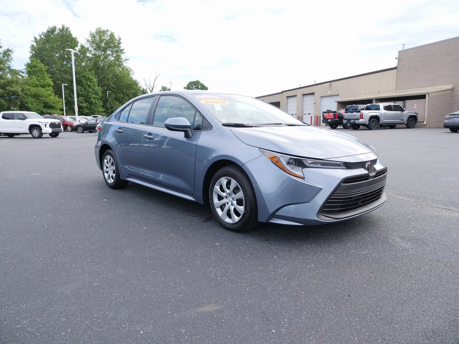 Used 2025 Toyota Corolla LE image 10