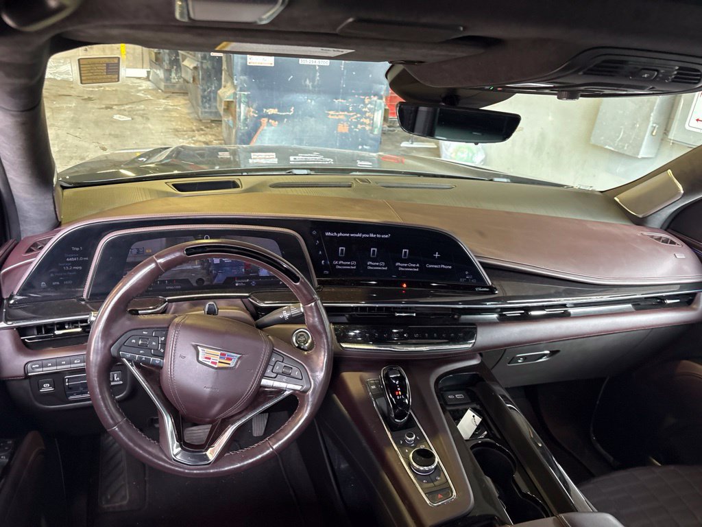 Used 2024 Cadillac Escalade Premium Luxury Platinum AWD/4WD image 13