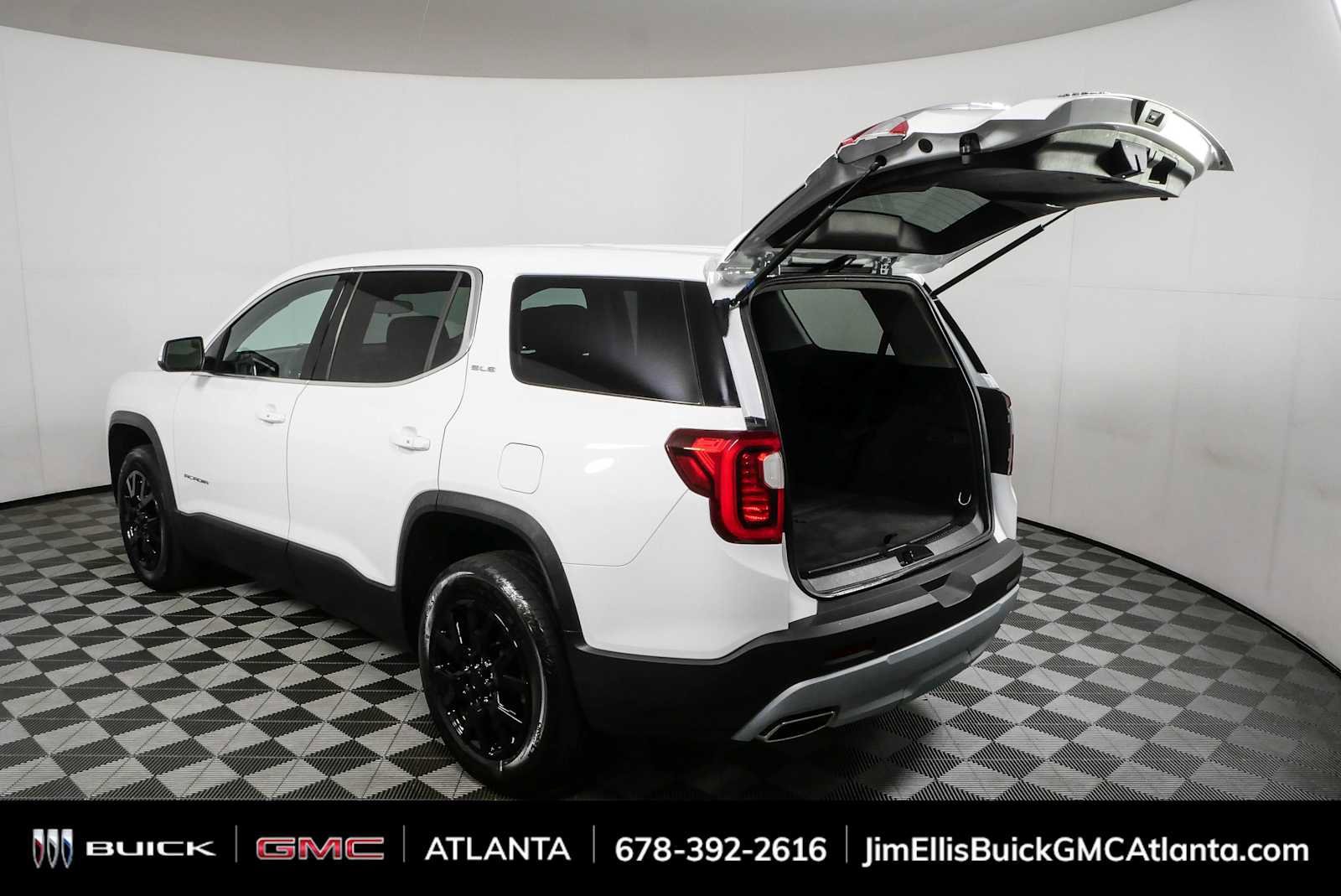 Used 2023 GMC Acadia SLE FWD image 32