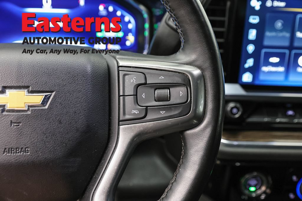 Used 2023 Chevrolet Silverado 1500 LT AWD/4WD image 16