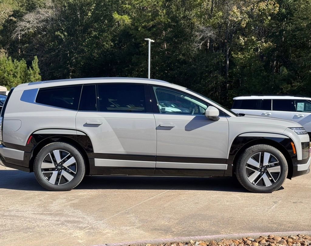 New 2026 Hyundai Ioniq 9 SEL image 11