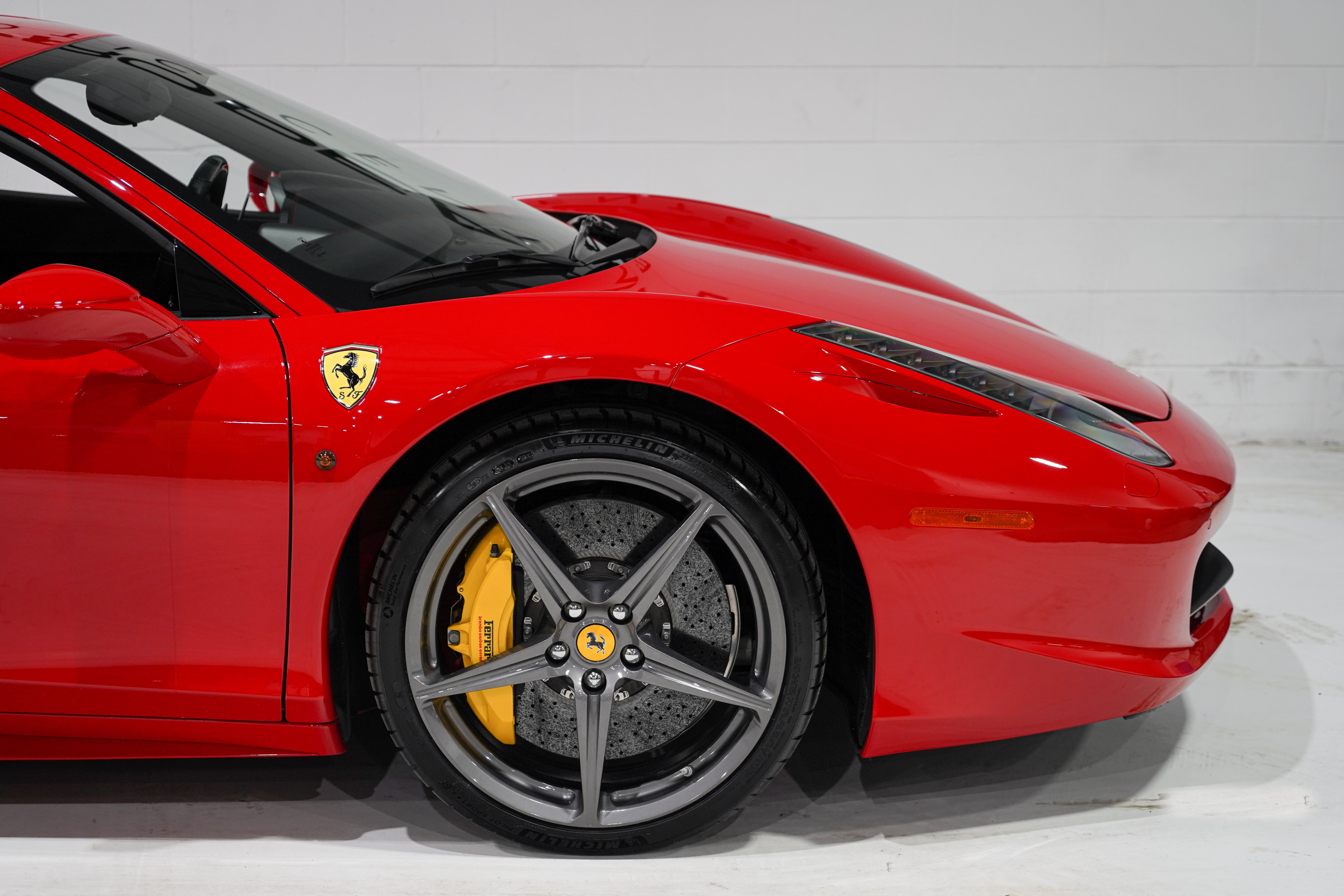 Used 2014 Ferrari 458 Italia Coupe RWD image 20
