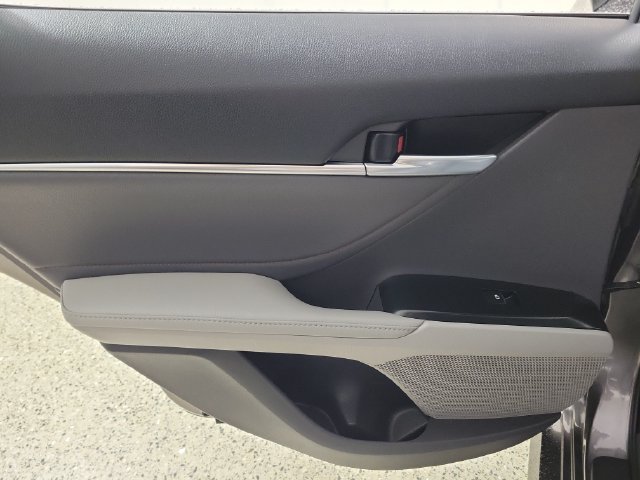 Used 2018 Toyota Camry XLE w/ Audio Package FWD image 14