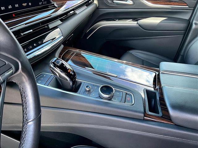 Certified 2023 Cadillac Escalade Luxury RWD image 15