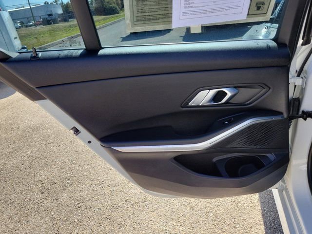 Used 2022 BMW 330e image 16