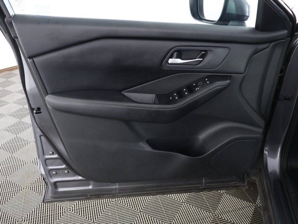 Used 2024 Nissan Rogue SV AWD/4WD image 21
