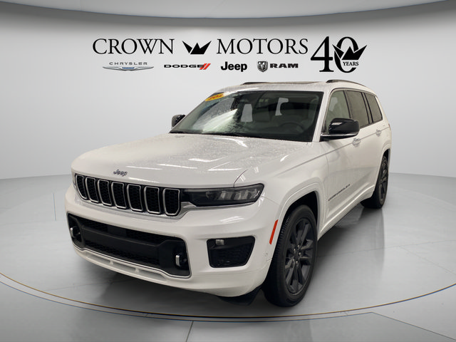 Used 2023 Jeep Grand Cherokee L Overland w/ Luxury Tech Group IV AWD/4WD image 11
