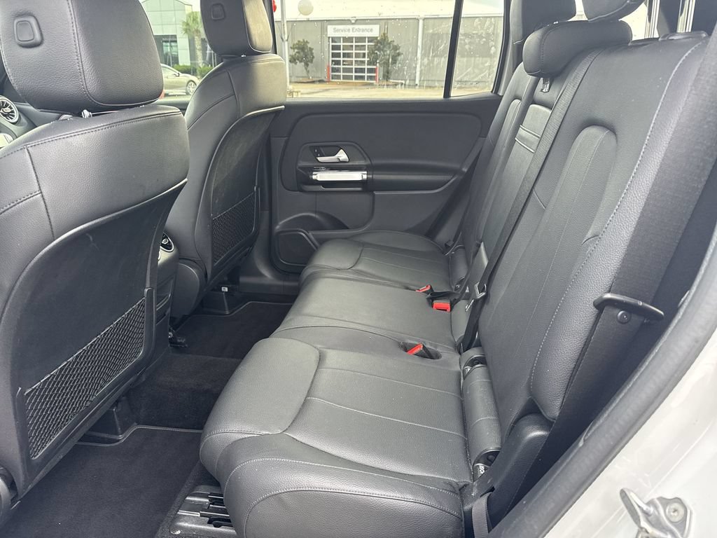 Used 2023 Mercedes-Benz GLB 250 w/ Premium Package image 29