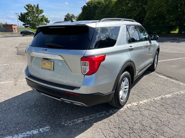 Used 2023 Ford Explorer XLT w/ Equipment Group 202A AWD/4WD image 11