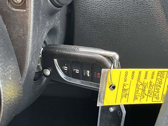 Used 2024 Toyota Corolla LE image 24