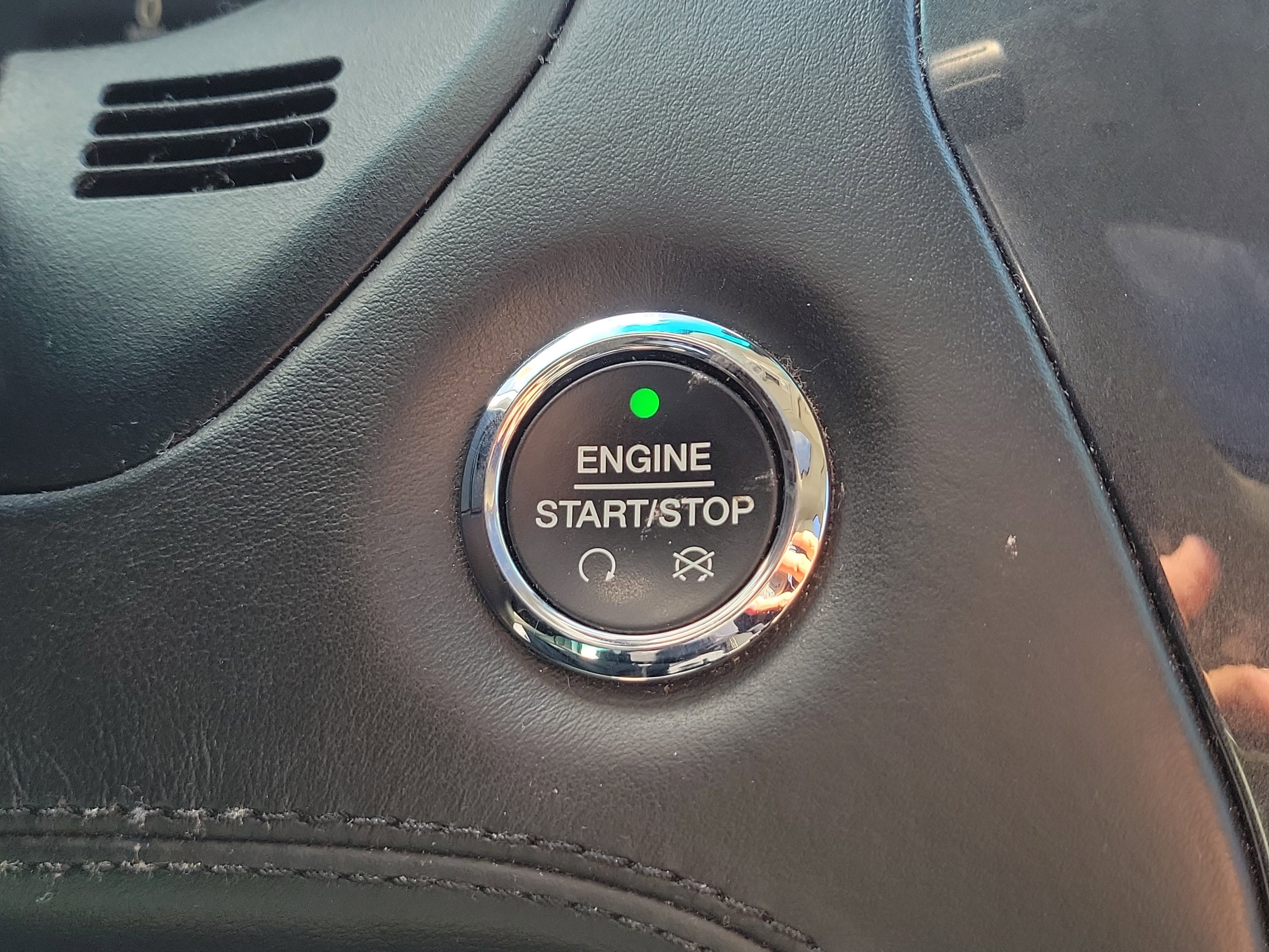 Used 2016 Ford Explorer Platinum image 28