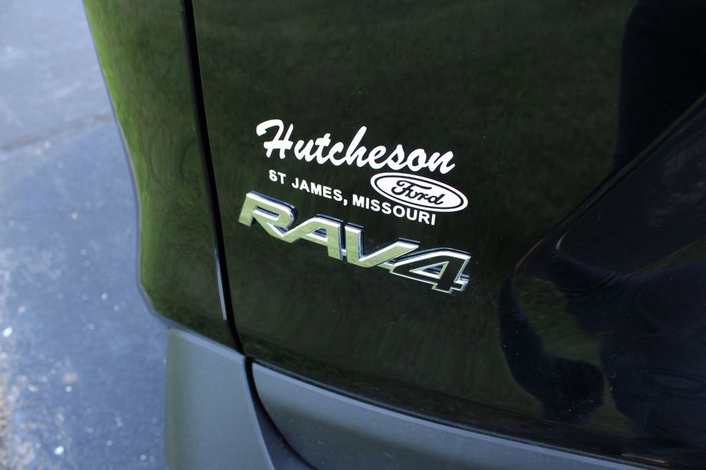 Used 2023 Toyota RAV4 XLE AWD/4WD image 9