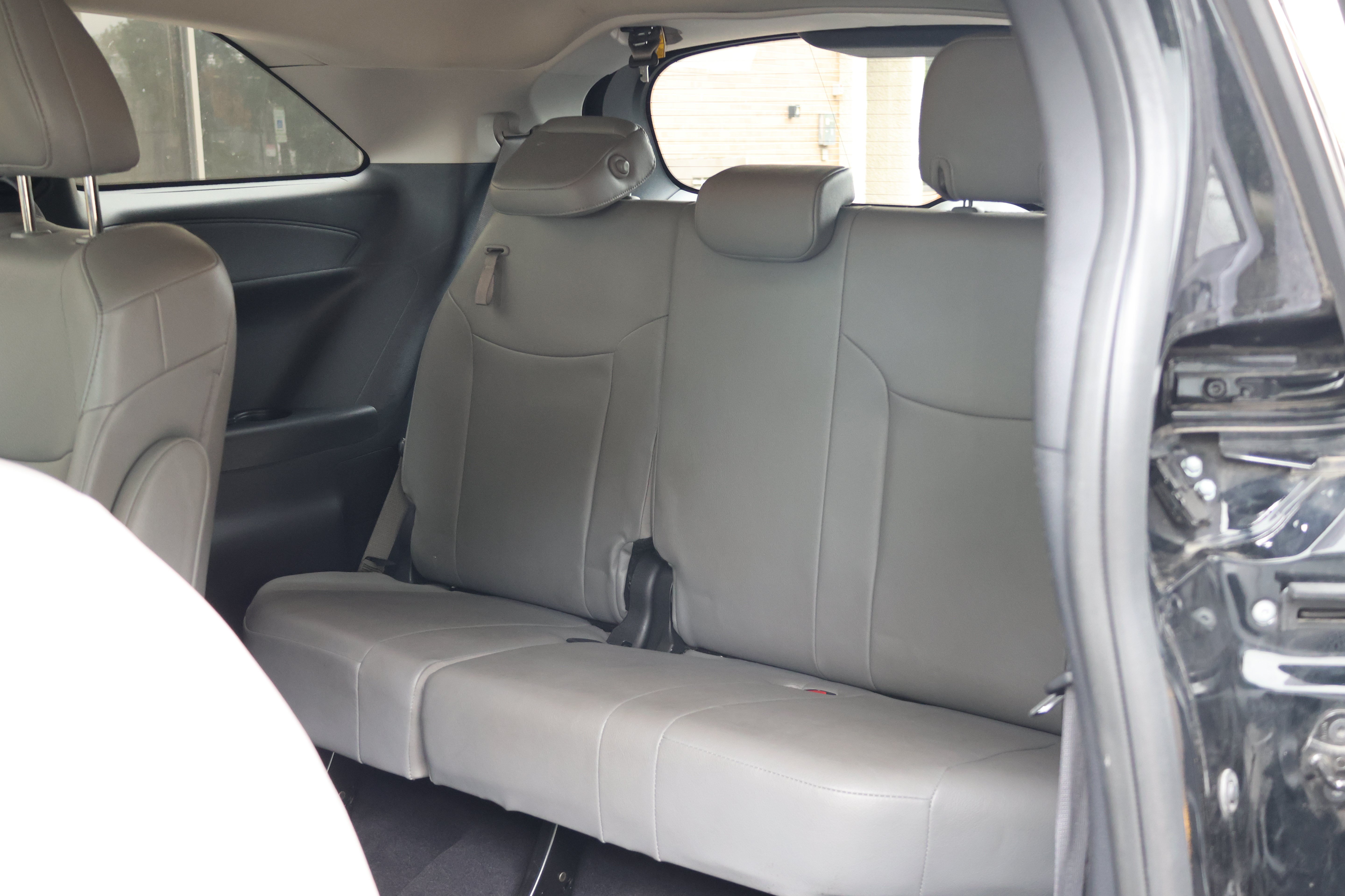 Certified 2025 Toyota Sienna XLE FWD image 18