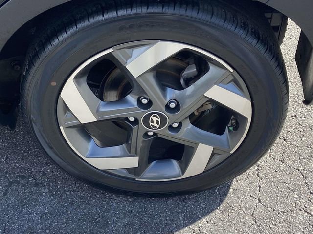 Certified 2023 Hyundai Venue SEL image 7