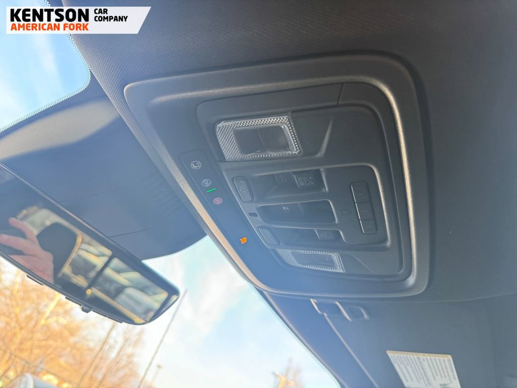 Used 2025 GMC Sierra 2500 AT4 w/ AT4 Premium Plus Package image 32