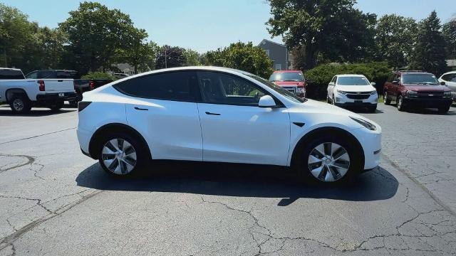 Used 2023 Tesla Model Y Long Range AWD/4WD image 9