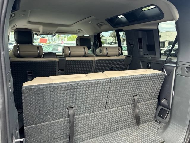 Used 2020 Land Rover Defender 110 HSE AWD/4WD image 6