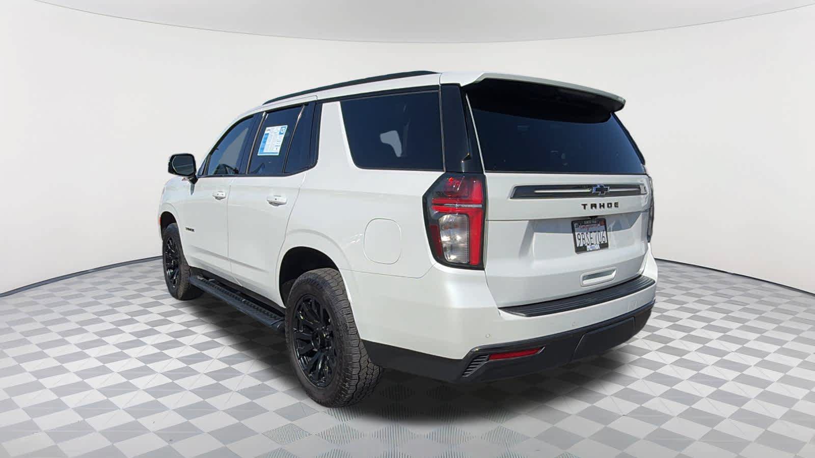 Used 2022 Chevrolet Tahoe Z71 w/ Luxury Package AWD/4WD image 7