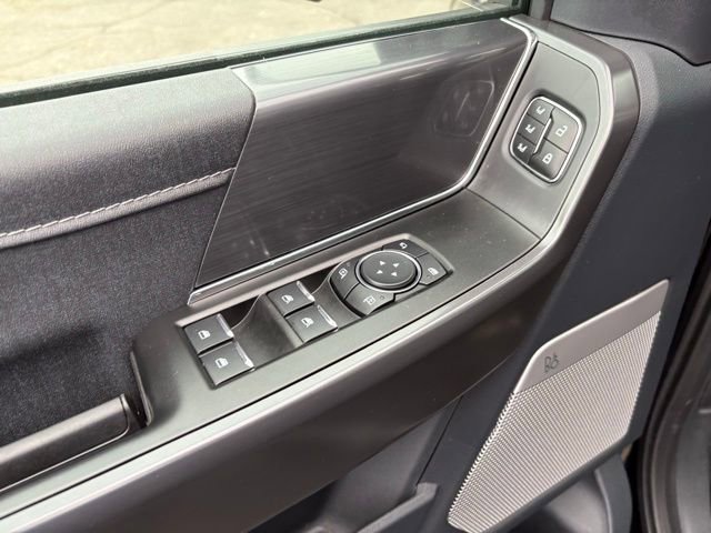 Used 2025 Ford F150 Lariat w/ Equipment Group 501A Mid image 17