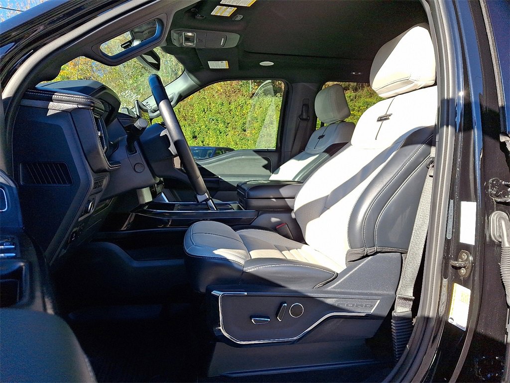 Used 2023 Ford F150 Lightning Platinum image 13