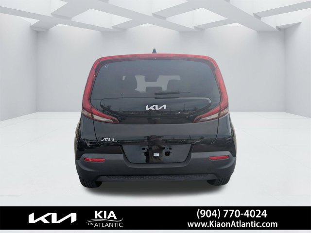 Used 2022 Kia Soul LX FWD image 4