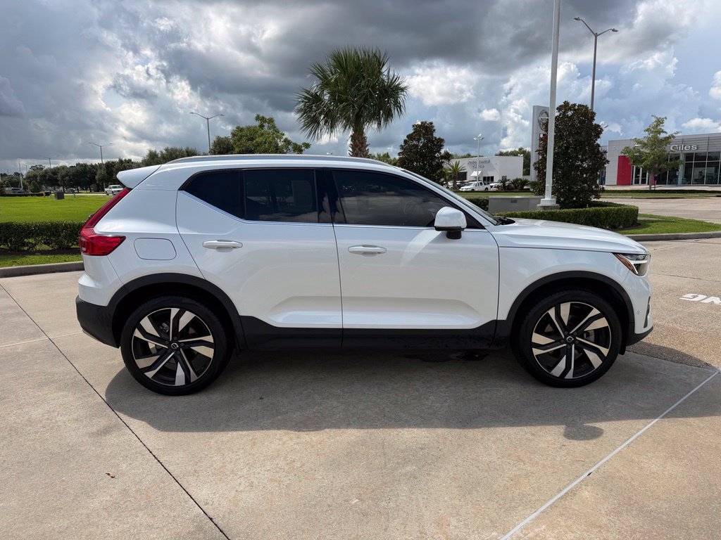 Used 2023 Volvo XC40 B5 Ultimate w/ Climate Package AWD/4WD image 6