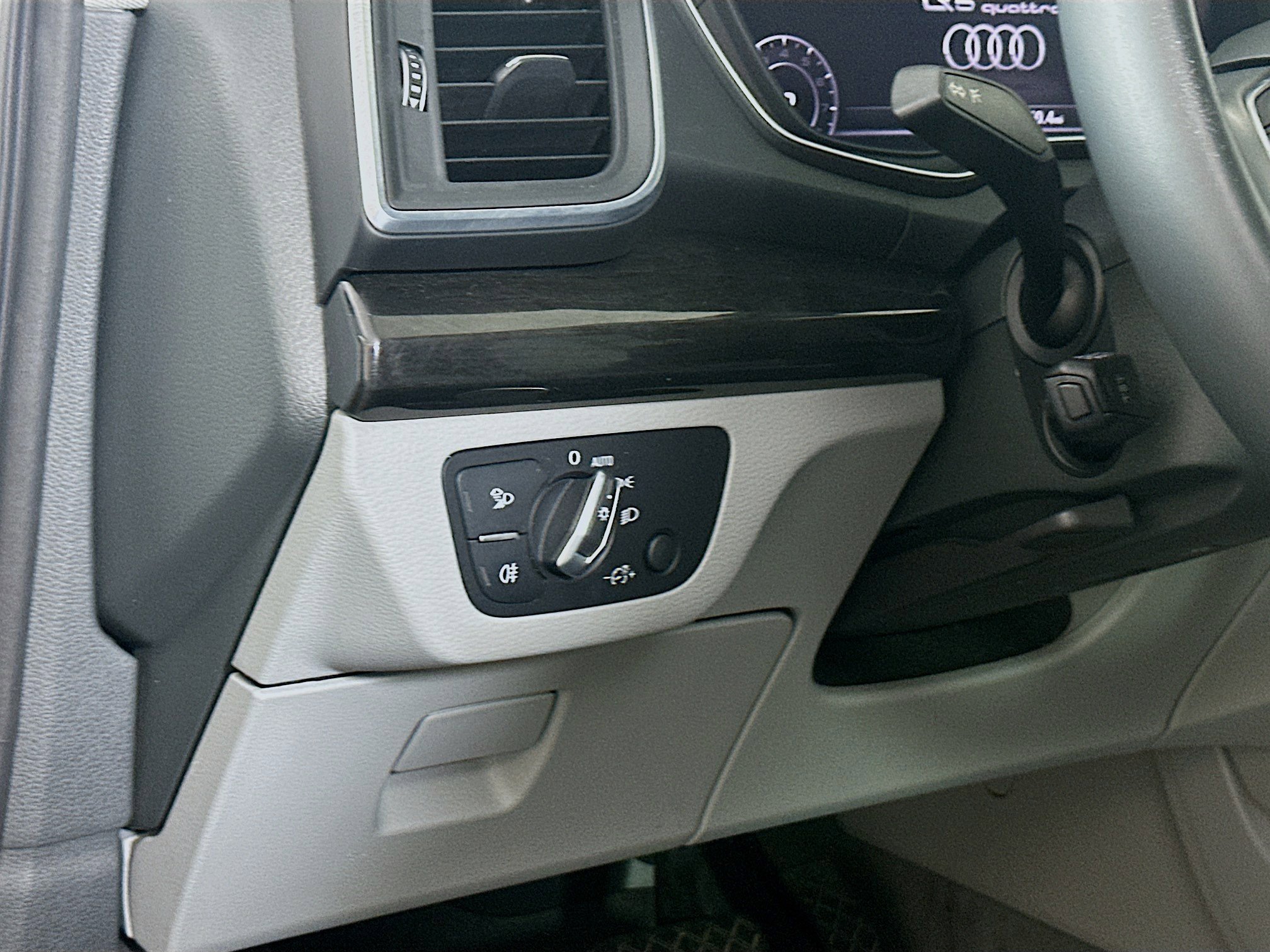Used 2019 Audi Q5 2.0T Premium Plus AWD/4WD image 17