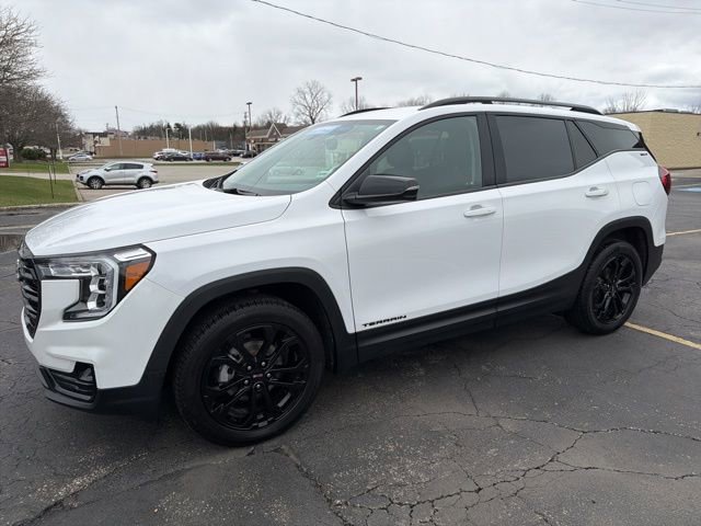 Certified 2022 GMC Terrain SLT w/ Elevation Edition image 3