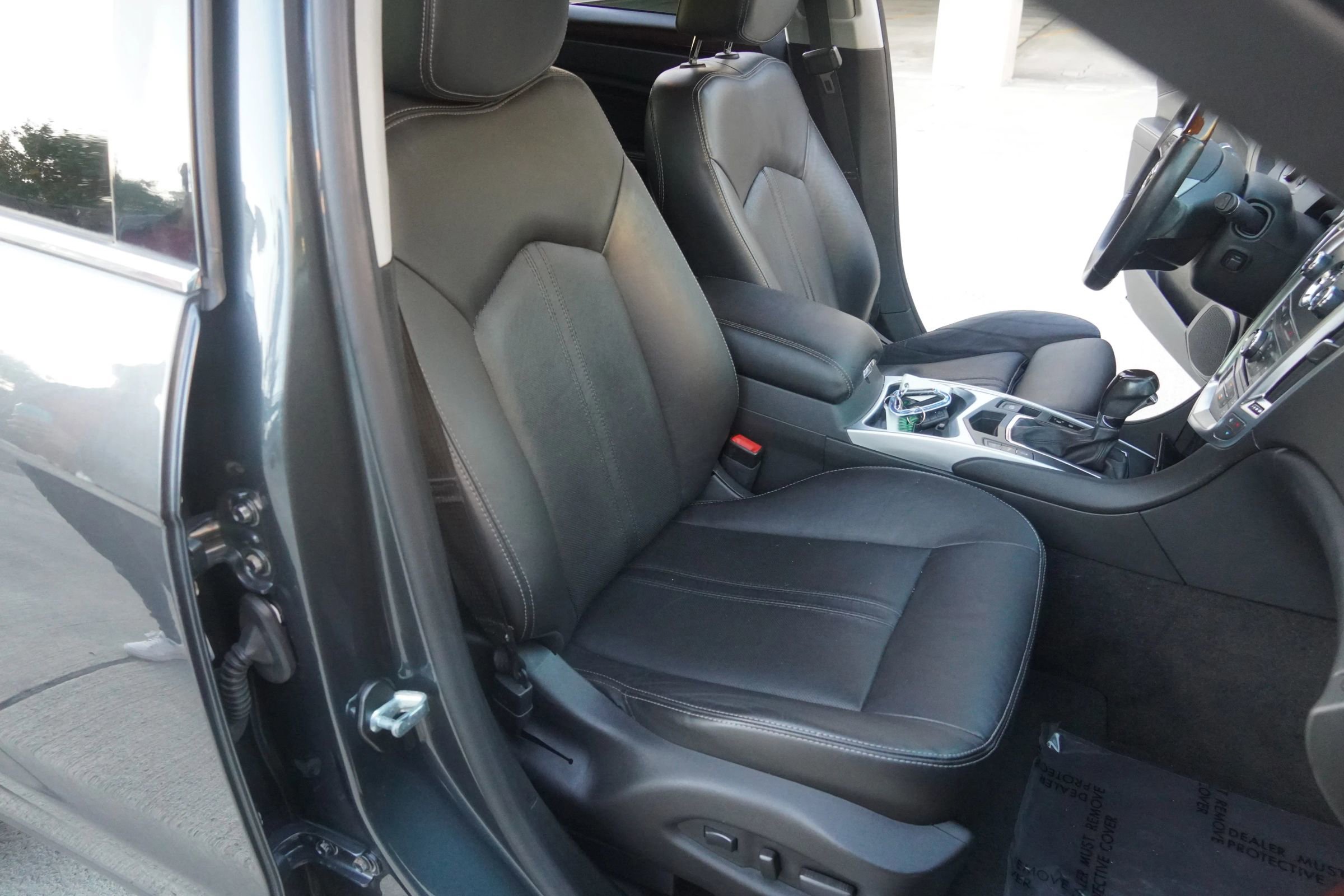 Used 2012 Cadillac SRX Luxury image 40