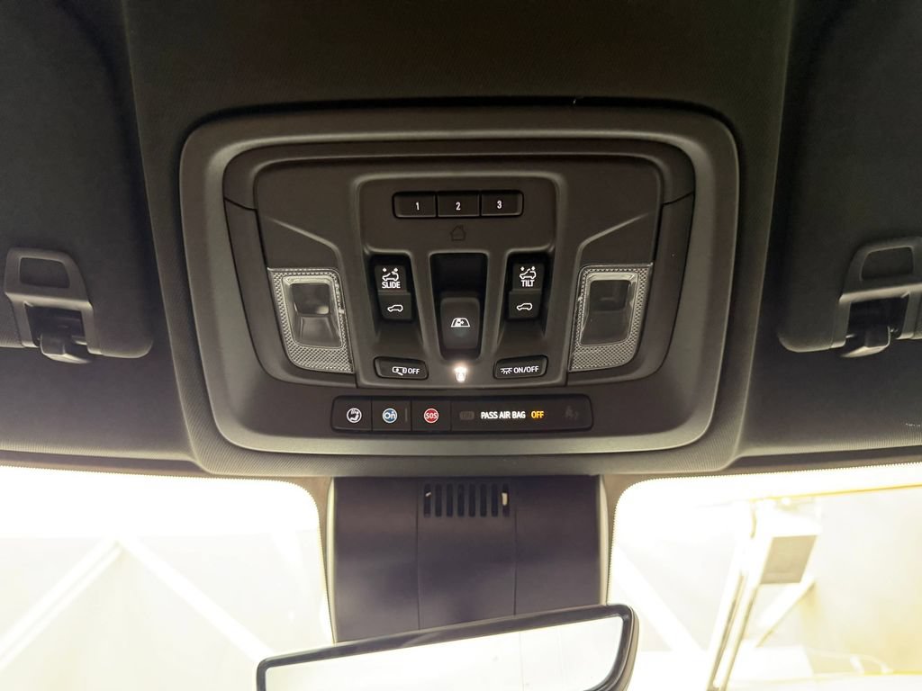 Used 2025 GMC Sierra 1500 AT4 w/ Technology Package AWD/4WD image 16