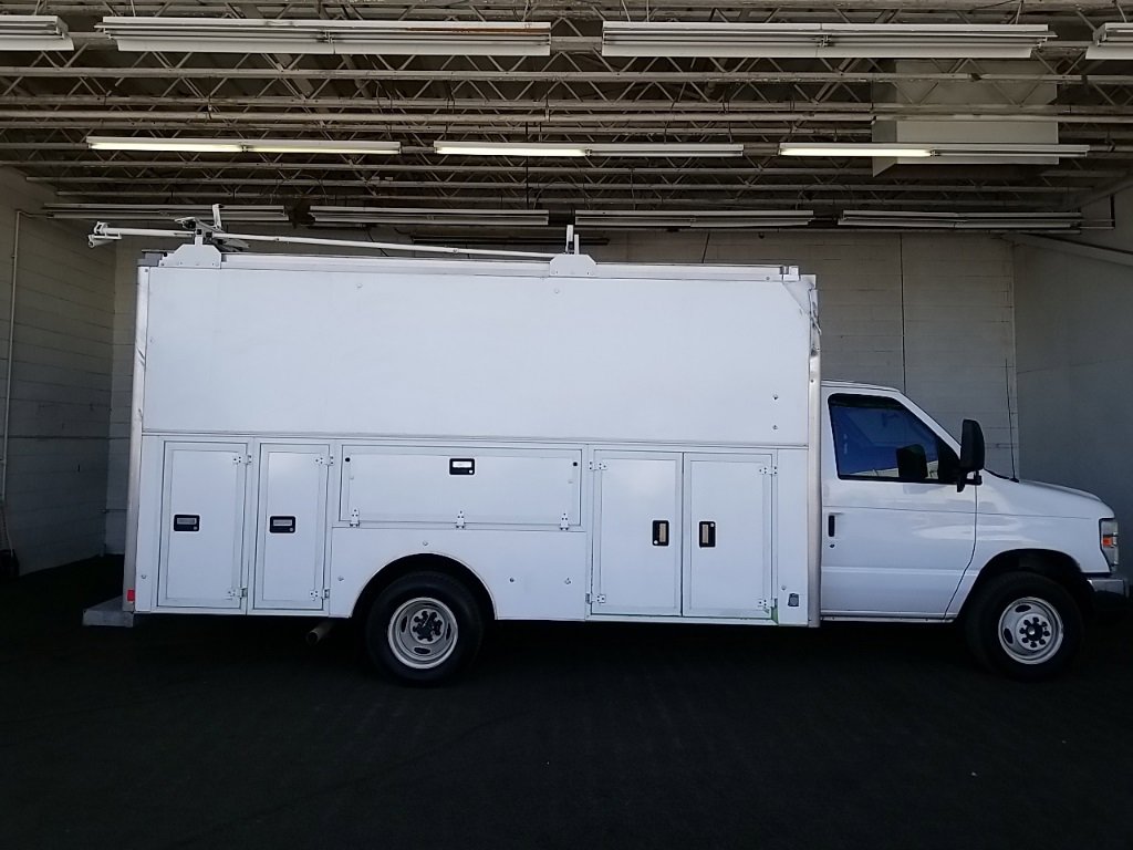 Used 2015 Ford E-450 and Econoline 450 Super Duty w/ Power Windows & Locks Group image 6