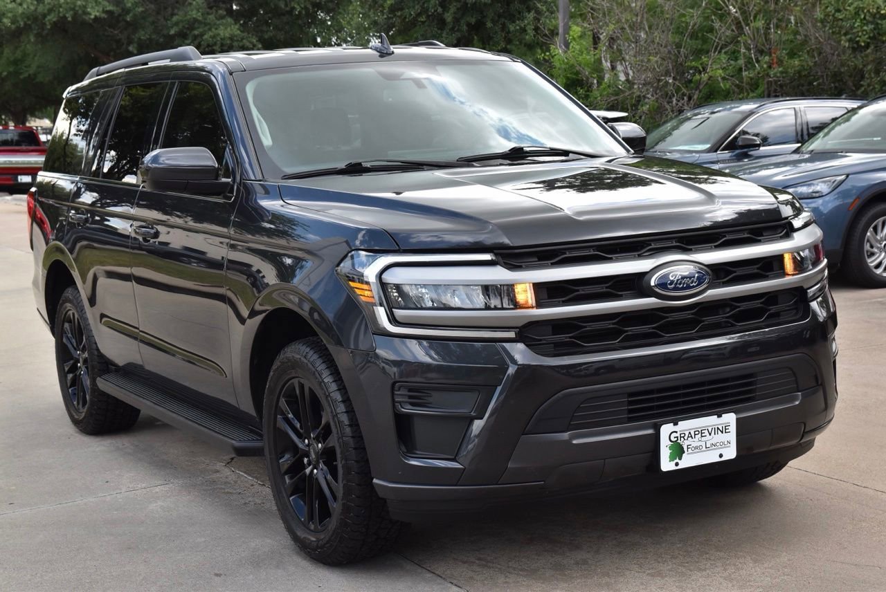 Certified 2024 Ford Expedition XLT AWD/4WD image 4