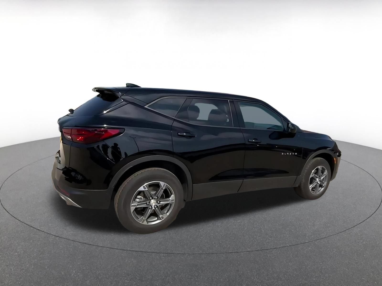 Used 2026 Chevrolet Blazer LT FWD image 14