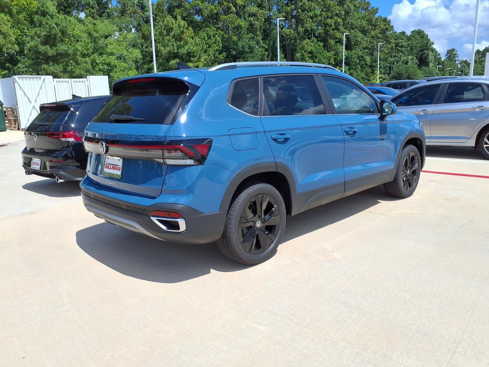 New 2026 Volkswagen Taos SE FWD image 5