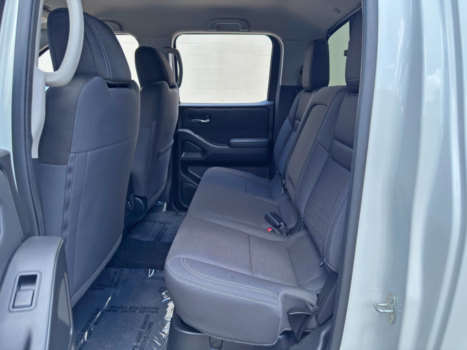 Used 2024 Nissan Frontier SV w/ Technology Package RWD image 34