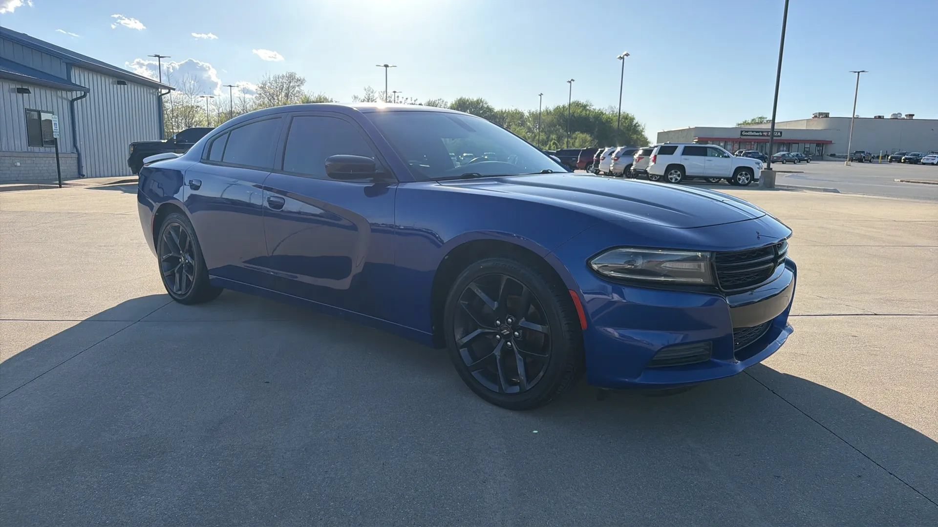 Used 2019 Dodge Charger SXT w/ Blacktop Package RWD image 27