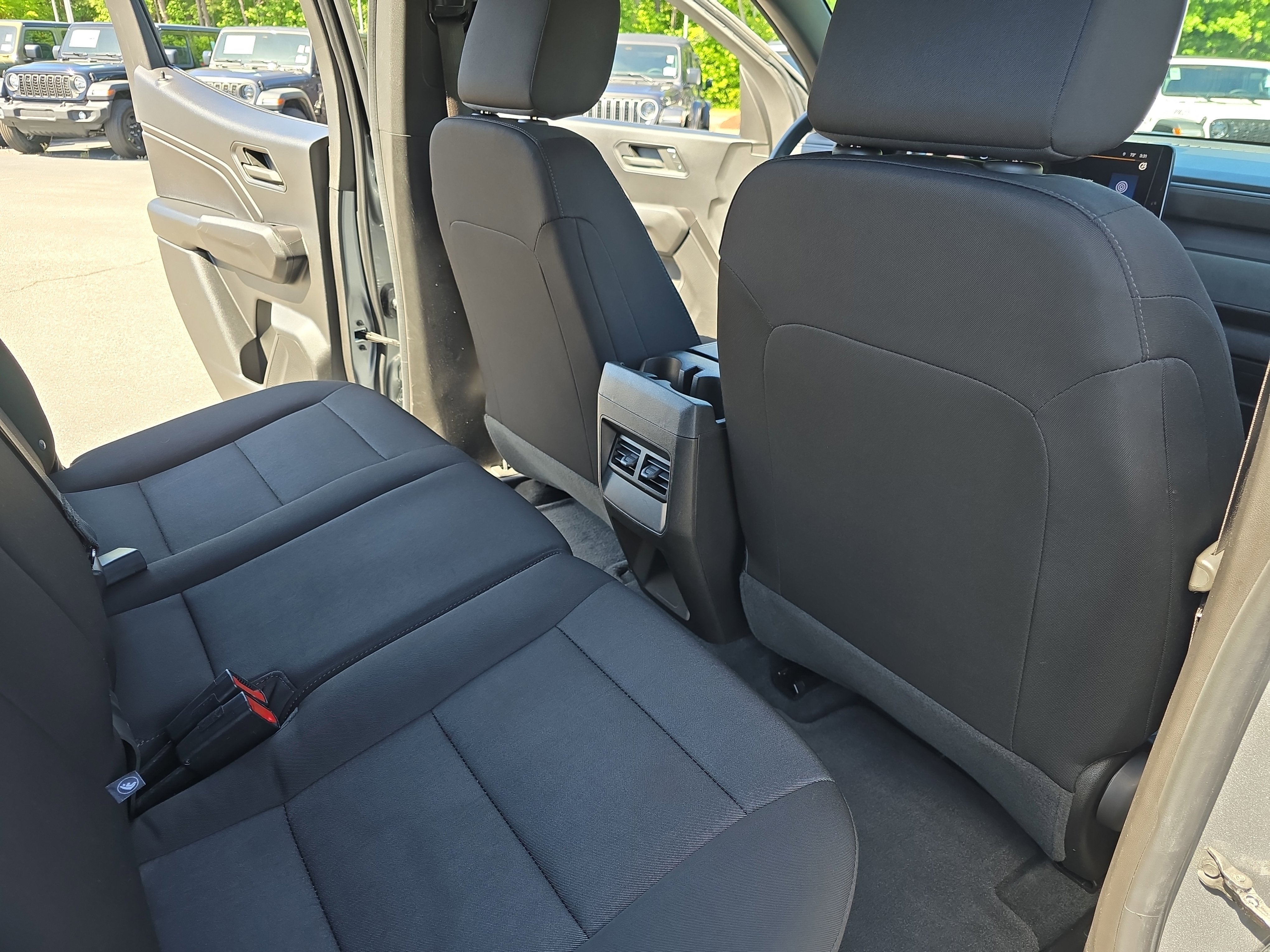 Used 2023 Chevrolet Colorado Trail Boss w/ Technology Package AWD/4WD image 11