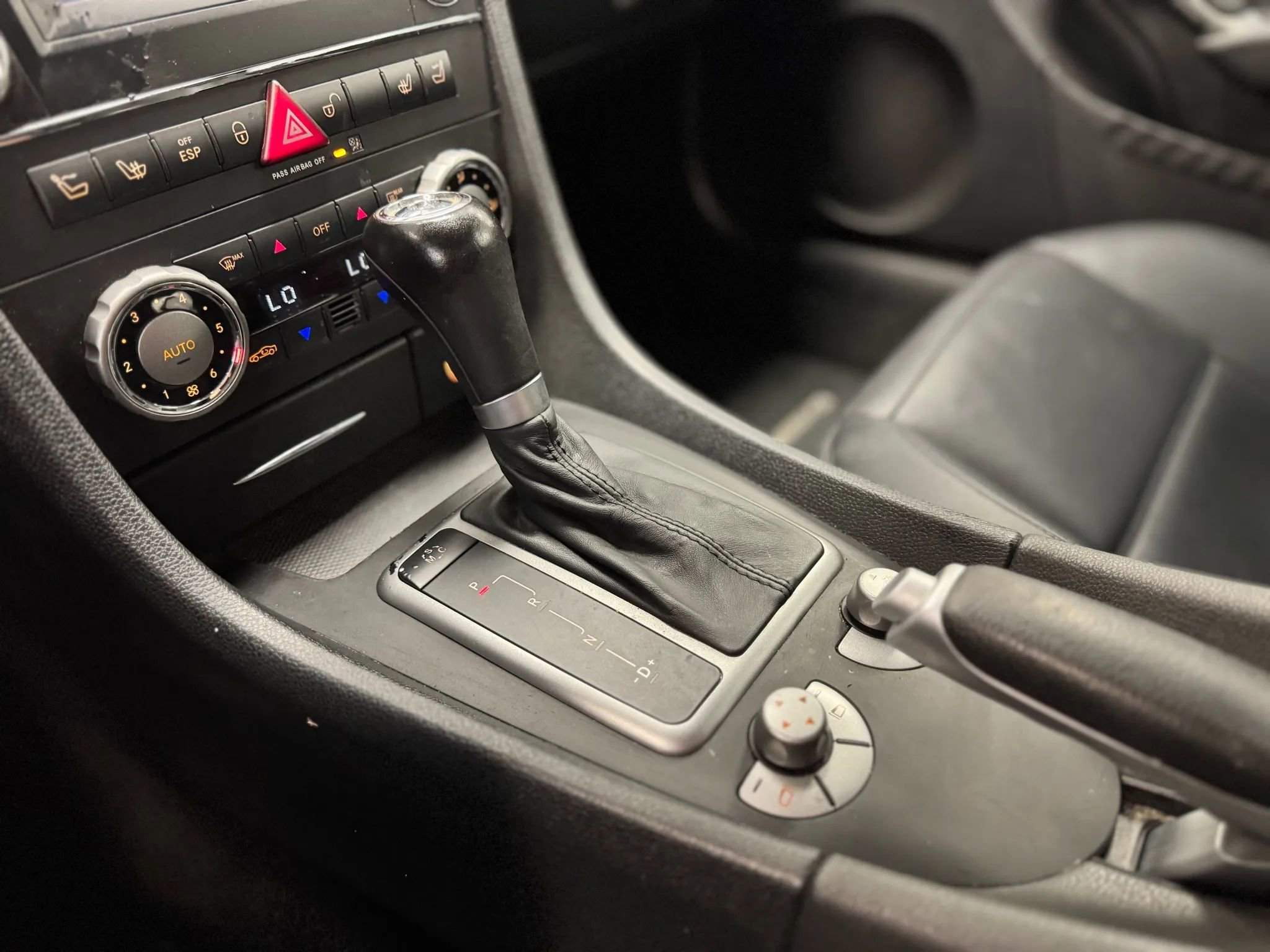 Used 2009 Mercedes-Benz SLK 55 AMG image 23