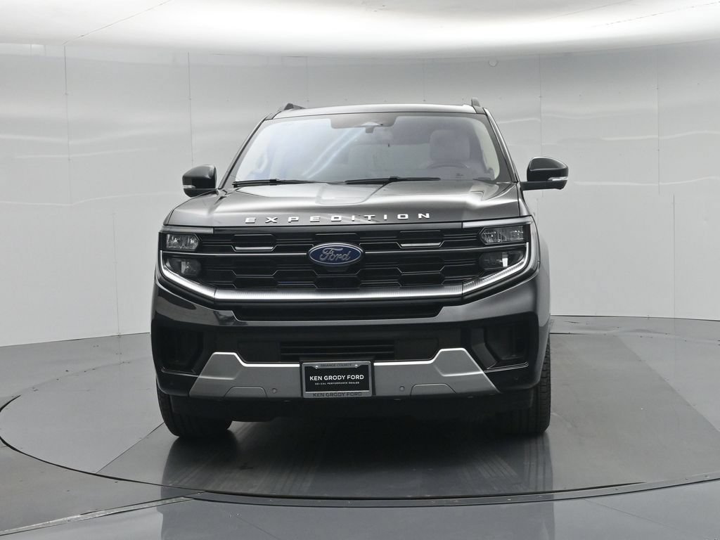Certified 2025 Ford Expedition Max Platinum w/ Driver's Package AWD/4WD image 30
