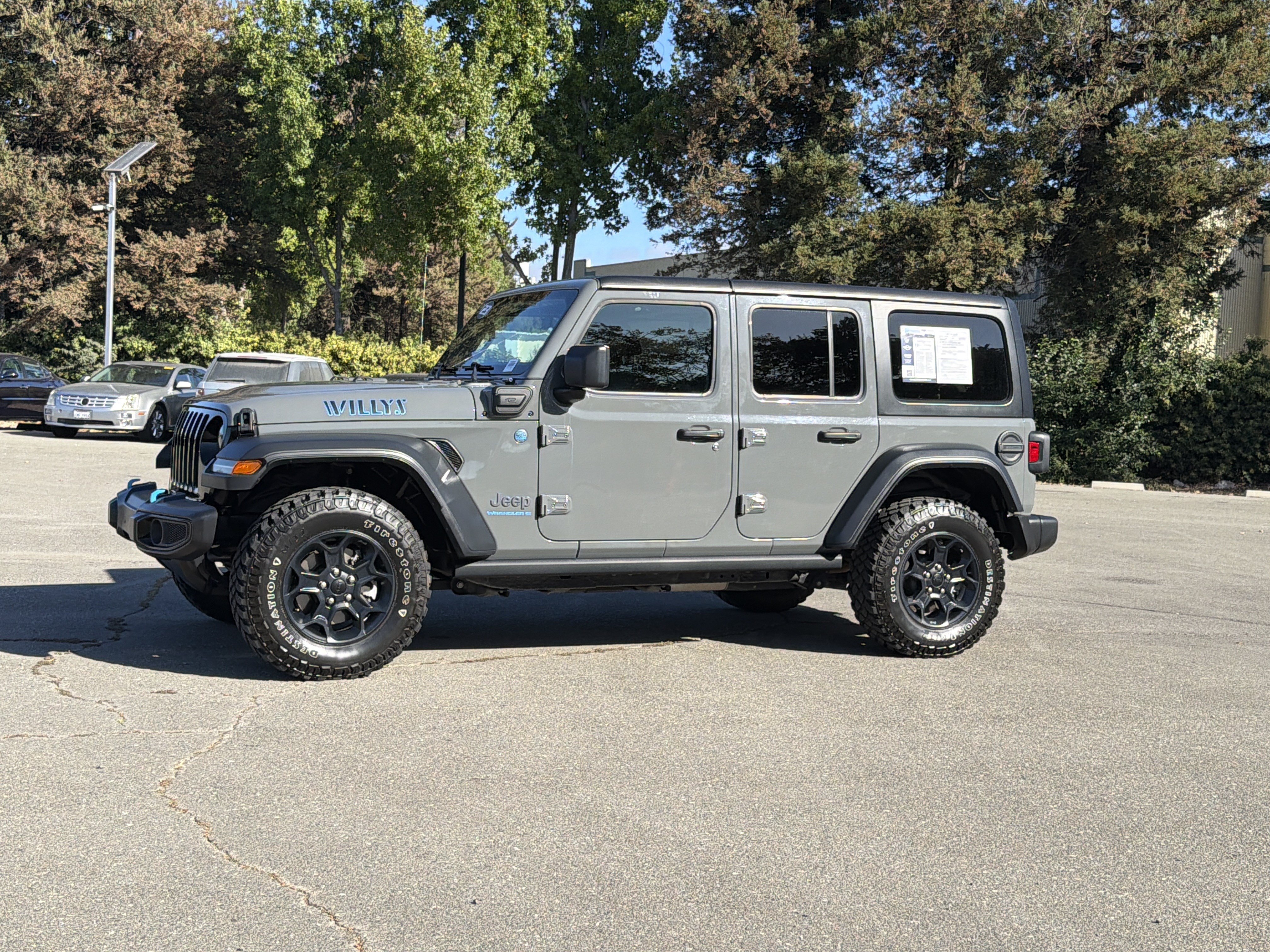 Used 2023 Jeep Wrangler Unlimited AWD/4WD image 23