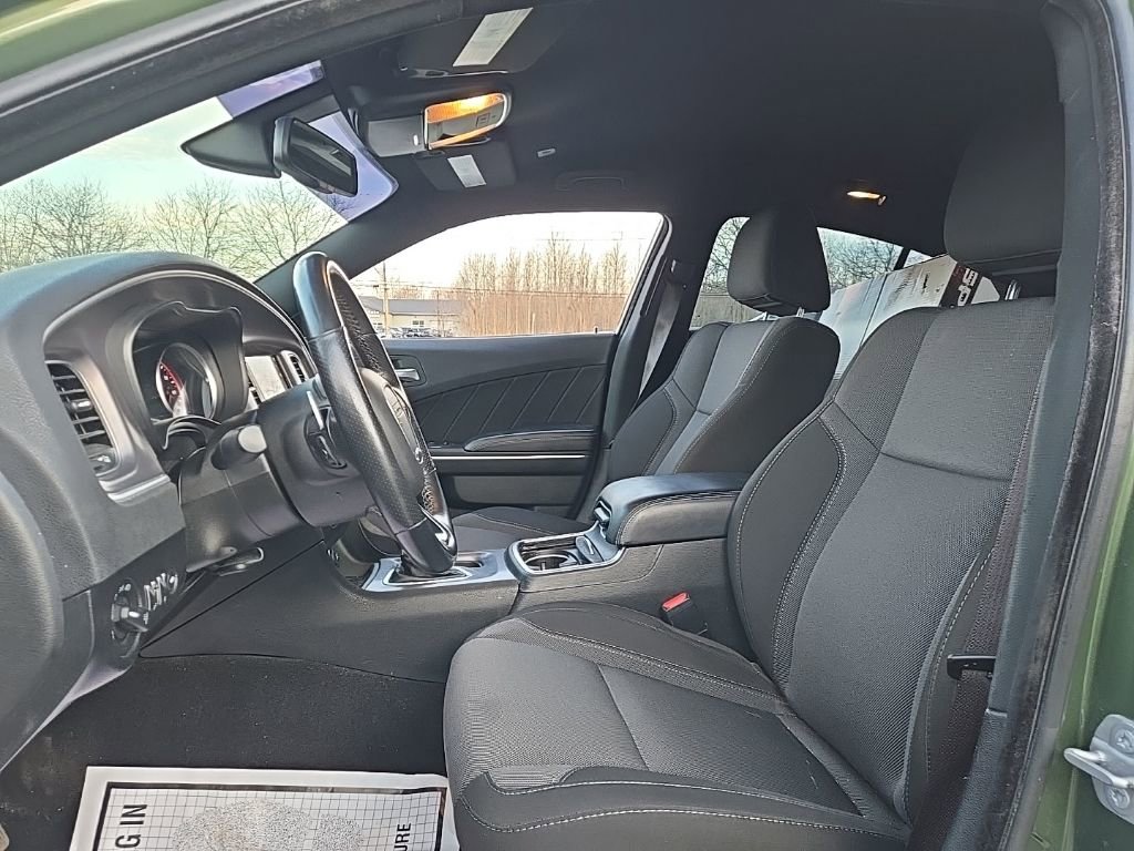Used 2022 Dodge Charger SXT w/ Driver Convenience Group AWD/4WD image 13