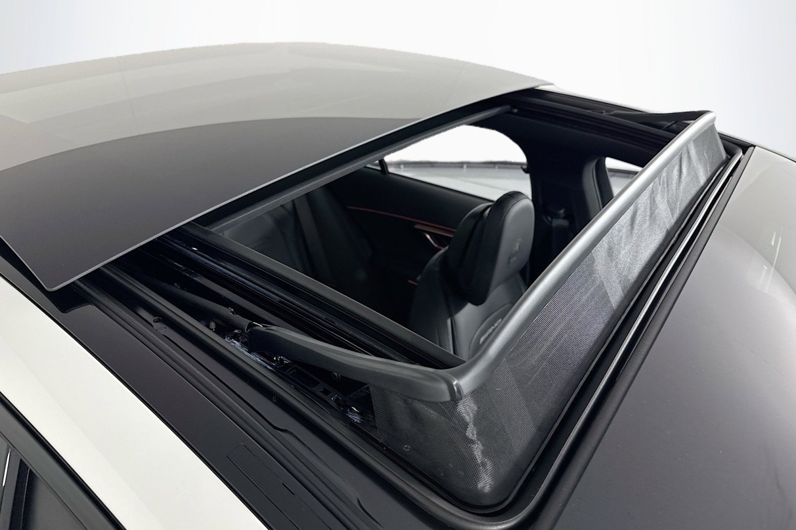 New 2026 Mercedes-Benz E 53 AMG e 4MATIC Sedan image 21