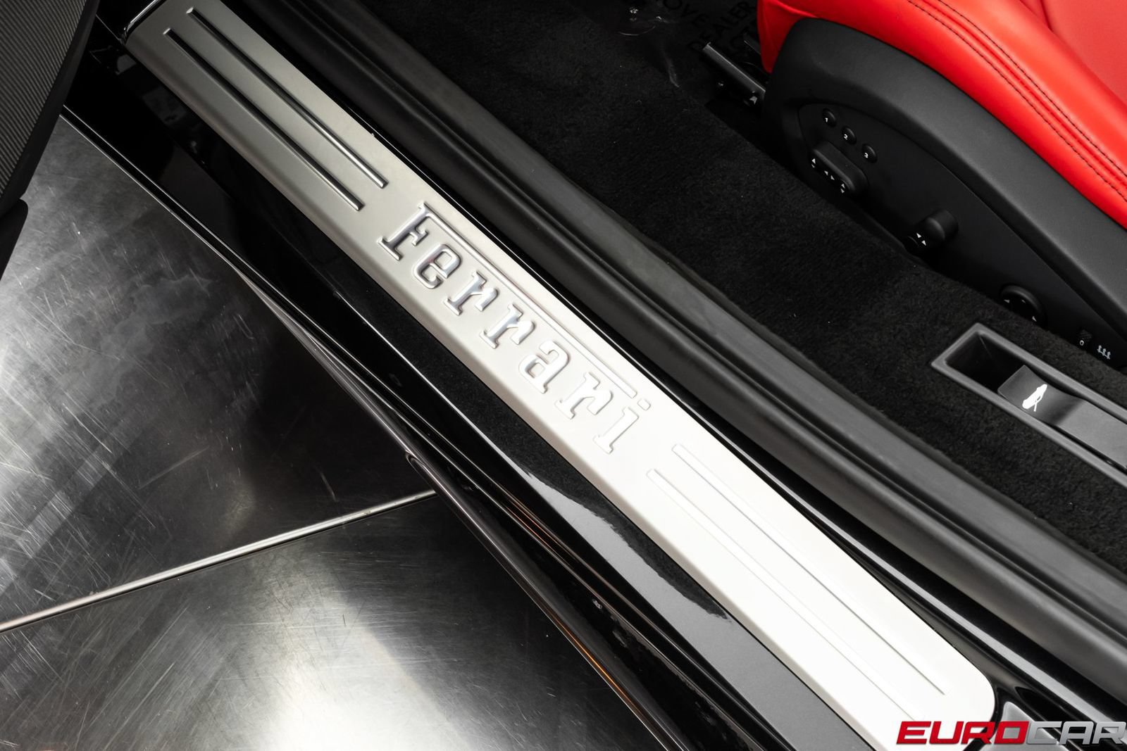 Used 2019 Ferrari 488 GTB RWD image 46
