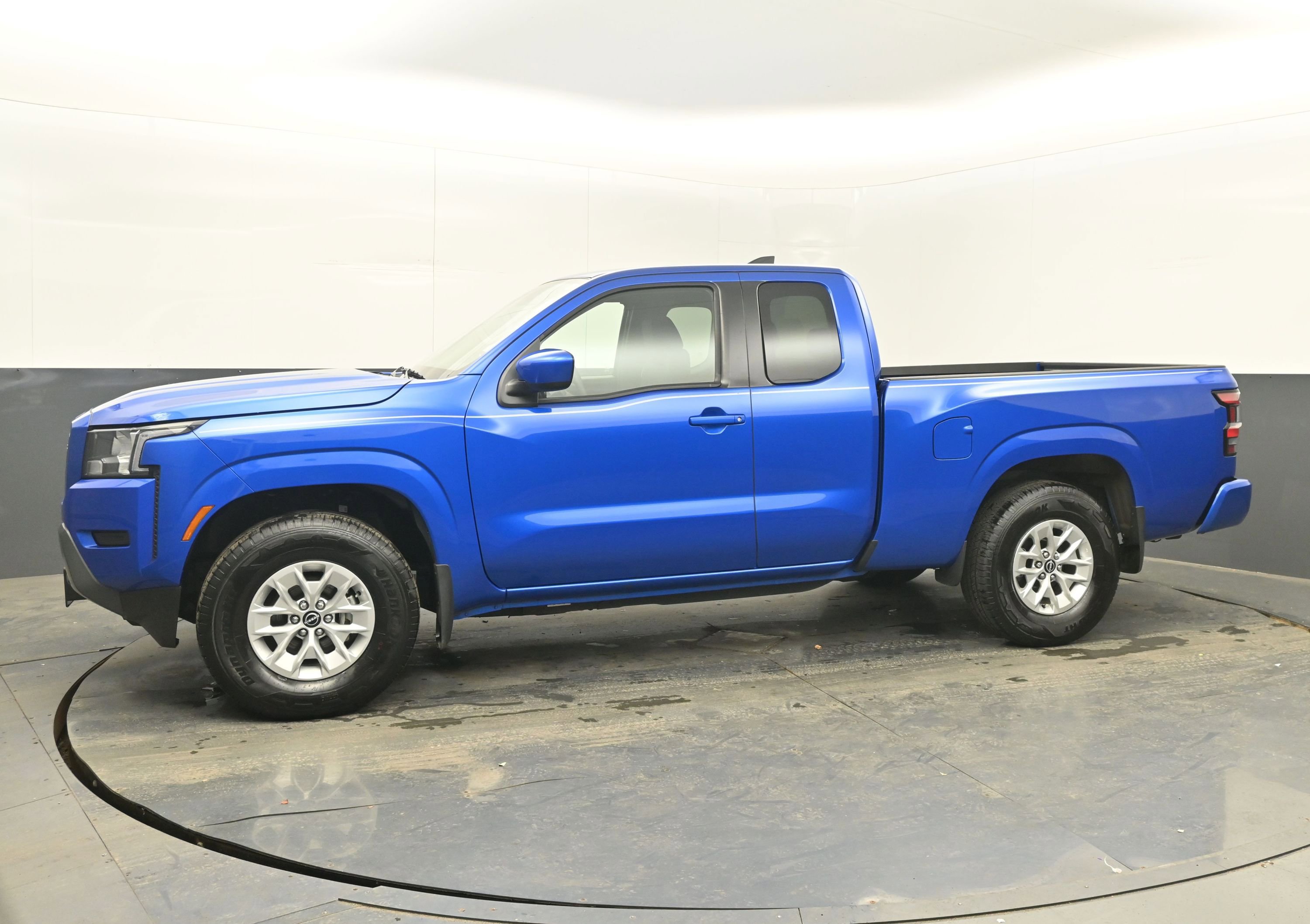 Certified 2024 Nissan Frontier SV image 4